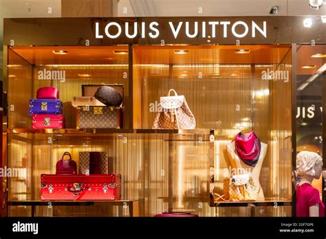 louis vuitton bags london store